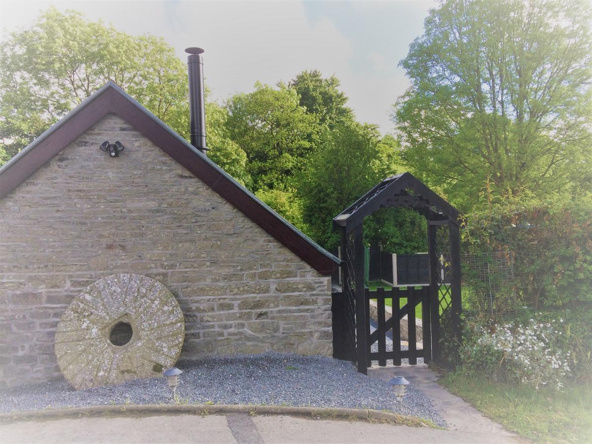 The Bakery Villa Llanddeiniol Exterior foto